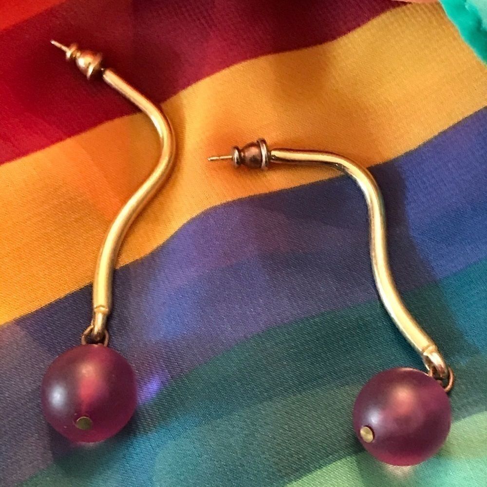 Vtg Gold Drop Fashion Earrings